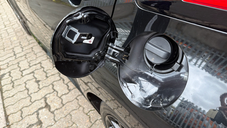 Mazda 2 Hybrid 1.5i Hybrid Homura 5dr CVT Hybrid Hatchback